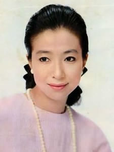 新珠三千代