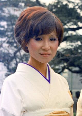 伊藤エミ（ザ・ピーナッツ）