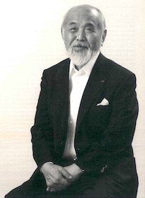 榮久庵憲司