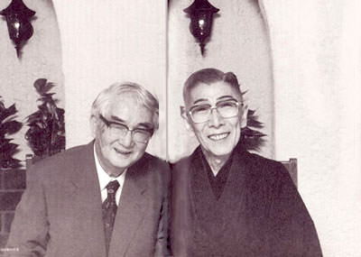 淀川長治（左）と中村歌右衛門 (6代目)（右）
