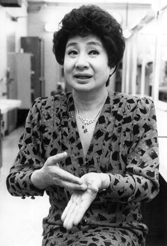 京唄子