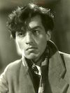 三國連太郎の若い頃（28歳ごろ、1951年の映画『善魔』より）