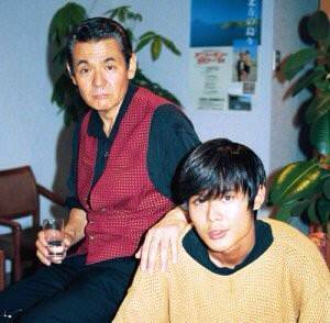 菅原文太と息子・菅原加織の若い頃