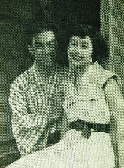 城山三郎と妻・容子の若い頃（30歳ごろ。結婚まもない1956年ごろ）