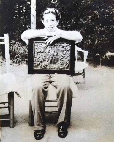 井上靖の若い頃（29歳ごろ。千葉亀雄賞受賞時の1936年撮影）