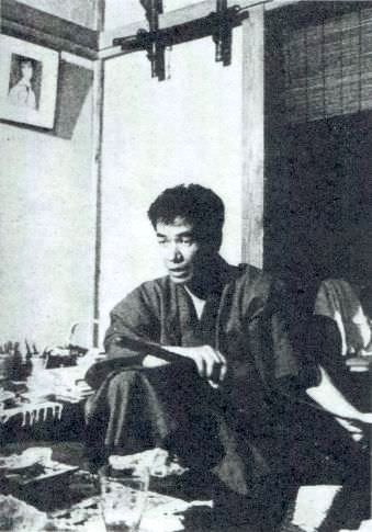 池波正太郎の若い頃（38歳ごろ。『婦人生活』1961年3月号より）