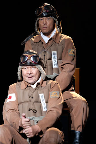 『ＴＨＥ　ＷＩＮＤＳ　ＯＦ　ＧＯＤ』の舞台写真（作・演出・主演 今井雅之）