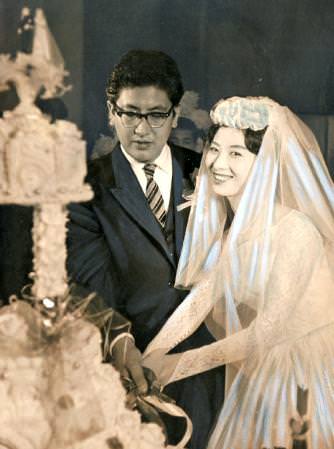 大島渚と小山明子（結婚披露宴）