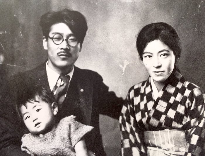 草野心平の若い頃（妻と子ども）