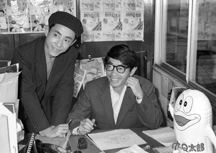 藤子不二雄の若い頃（左が藤子・F・不二雄、右が藤子不二雄A）